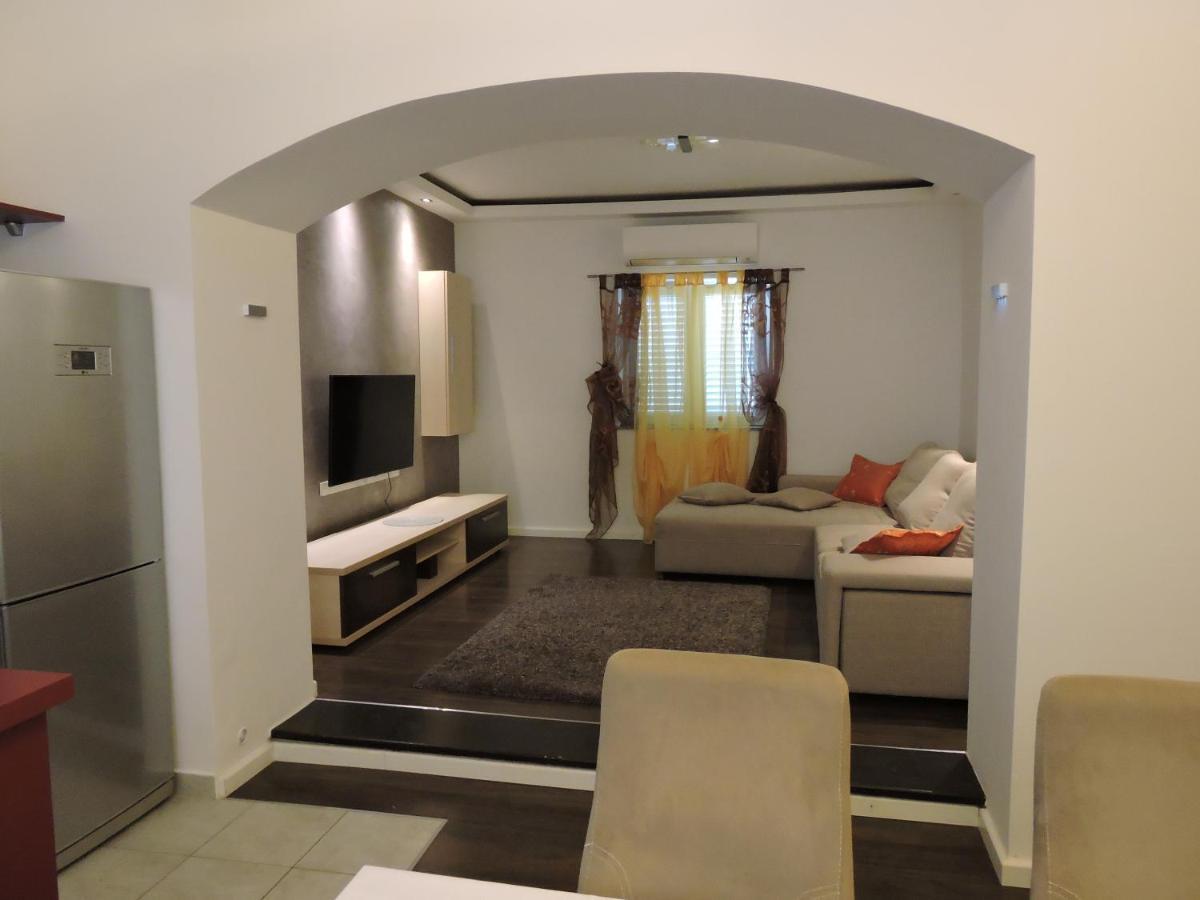 Apartman Breza Шибеник Экстерьер фото